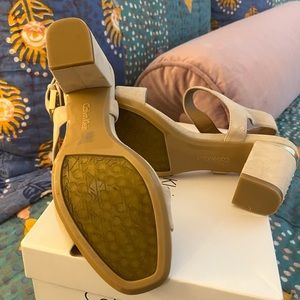 Calvin Klein Sand Beige Suede Sandals sz7